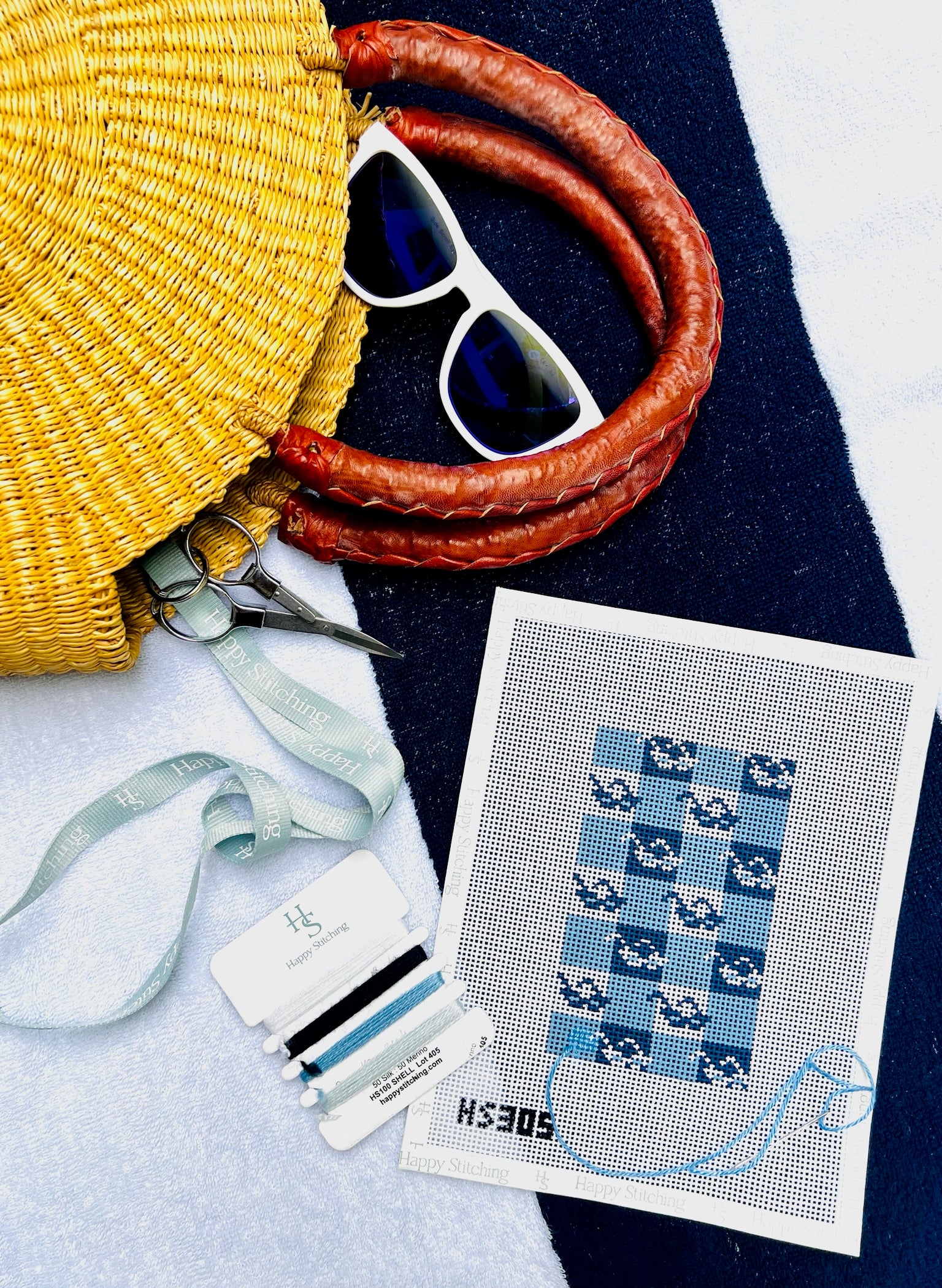 Spec-tacular Stitch Eyeglass Case Kit - KC Needlepoint