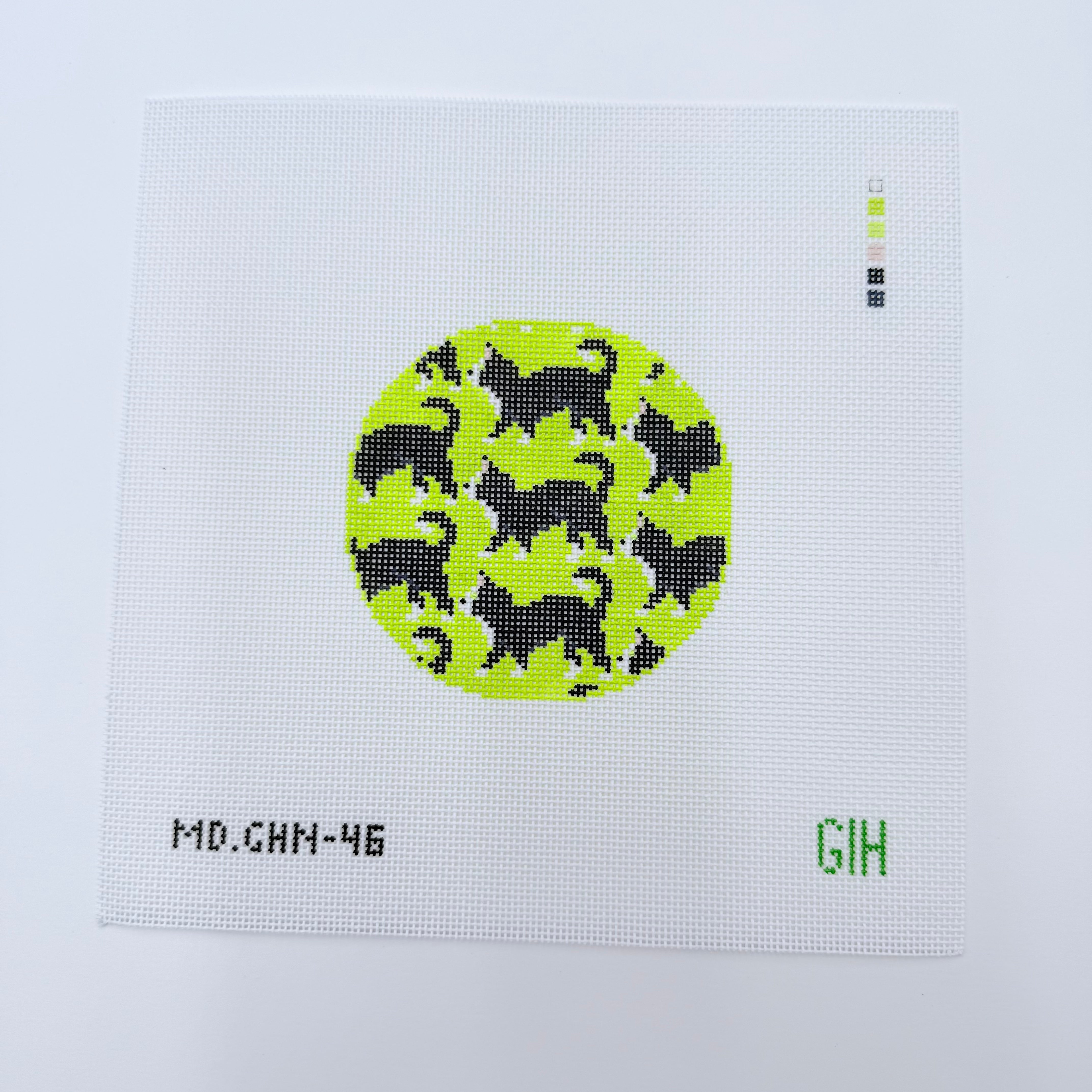 Black and White Cat Round Canvas - KC Needlepoint