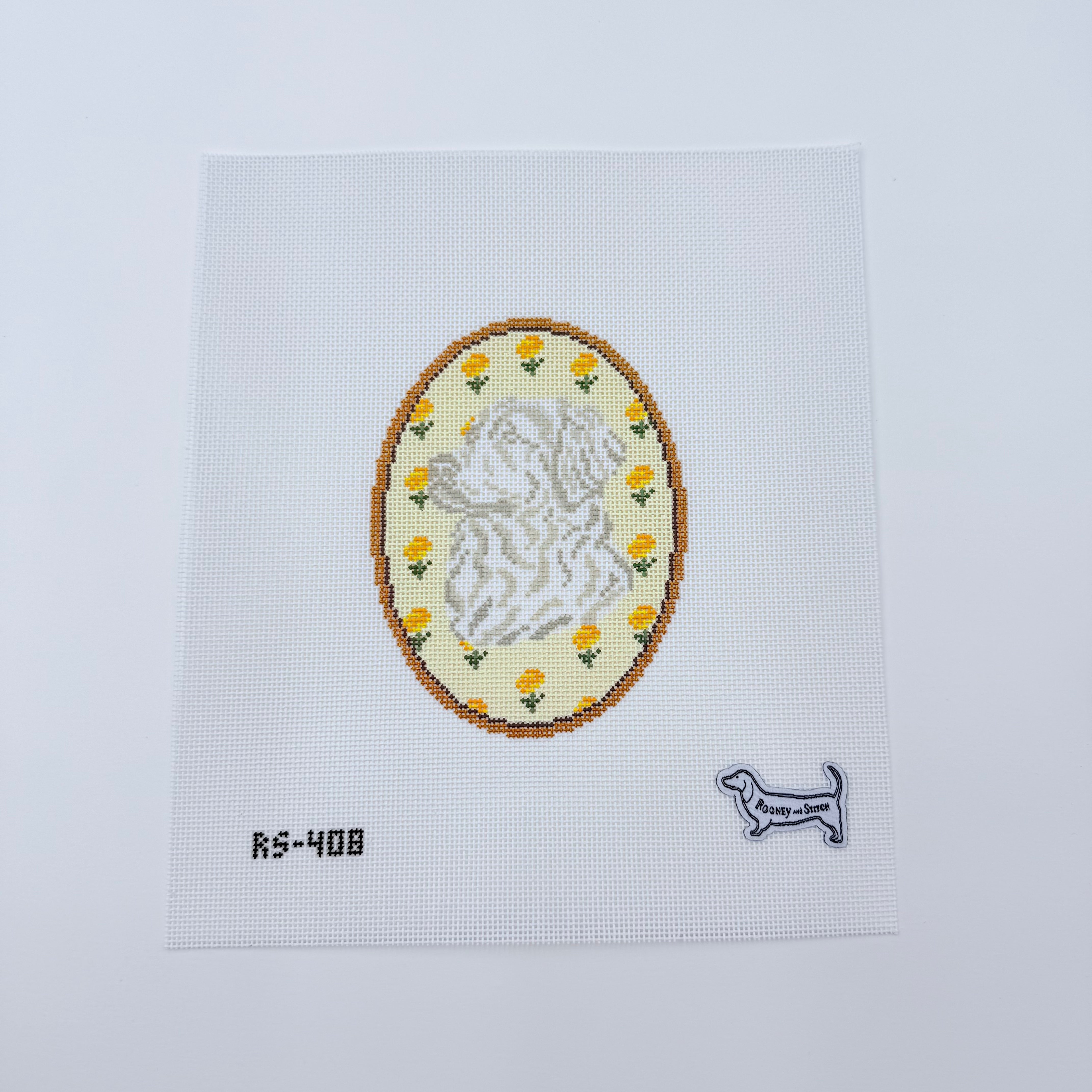 The Golden Retriever Flower Cameo Canvas - KC Needlepoint