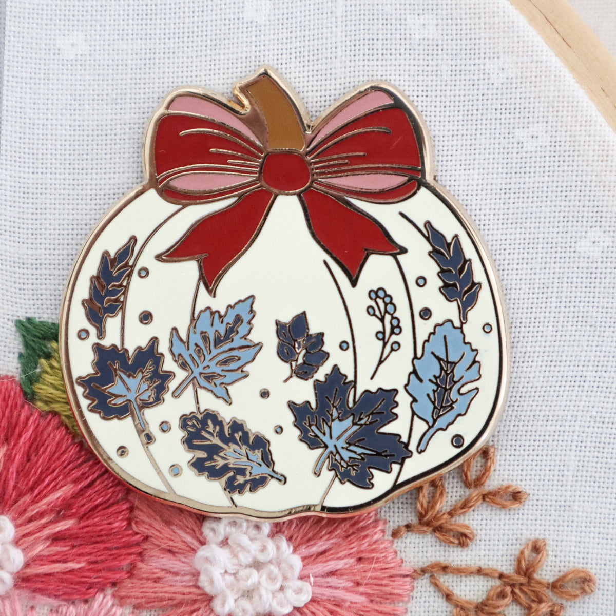 Blue Willow Pumpkin Needle Minder - KC Needlepoint