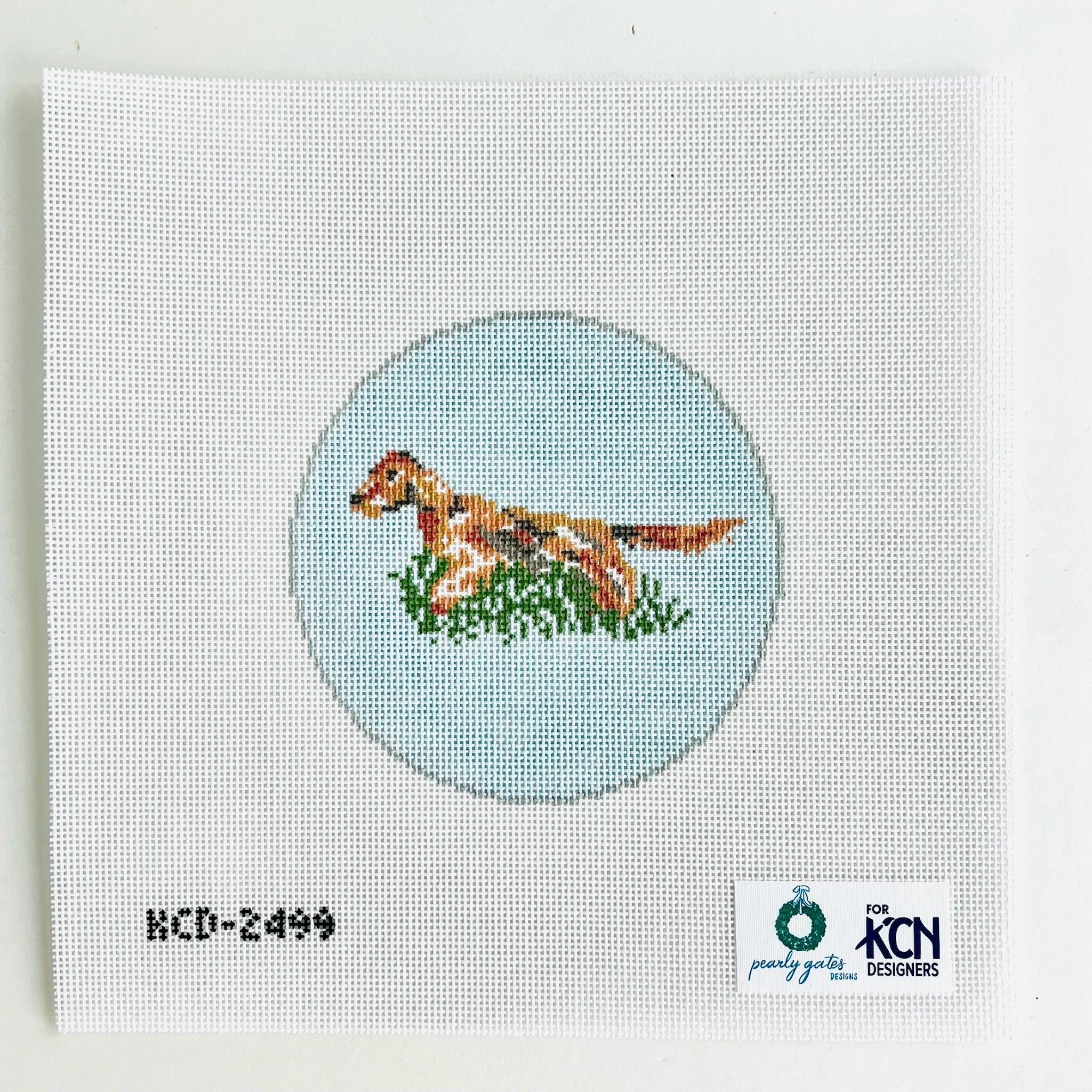 Hunting Retriever Round Canvas - KC Needlepoint